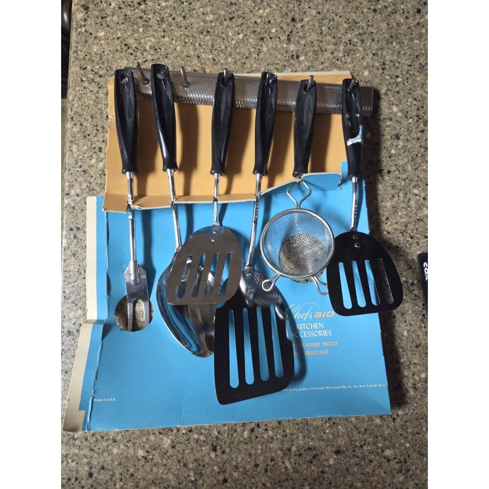 New Vintage 6 piece Chromium Plated Kitchen‎ Utensil set black handle w/holder